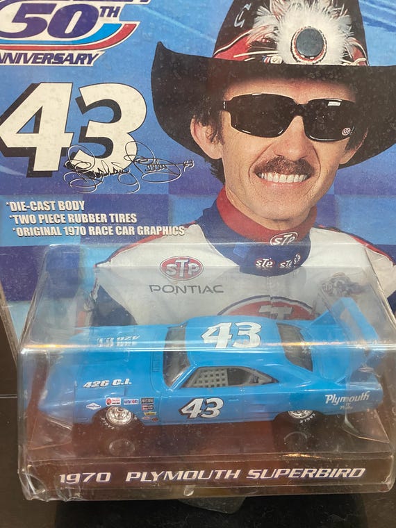 Richard Petty 1970 Plymouth Superbird 1/43 Racing Champion NASCAR