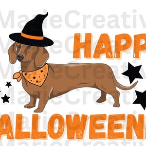 Puede incluir: Un dachshund marrón con un sombrero de bruja y una bandana con estrellas naranjas. El texto "HAPPY HALLOWEENIE" está en naranja con un aspecto desgastado. Hay estrellas negras dispersas alrededor del perro.