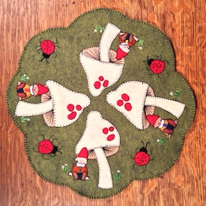 Gnome Sweet Gnome, hand sewing, wool felt applique, table cover, penny rug, PDF sewing pattern