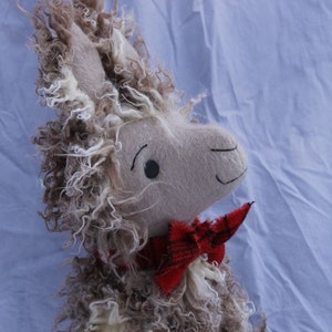 Fergus MacTavish, a Scottish llama, Storybook sewing pattern for stuffed toy, PDF, instant download