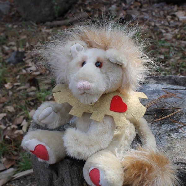 Sir Tenderheart,Lion,  soft animal sewing pattern, PDF