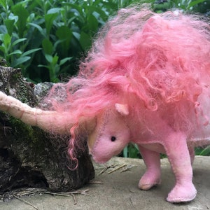 Ella Elasmotherium, das erste Einhorn, handgenähtes Spielzeug, prähistorisches Tier, Stofftier Bild 3