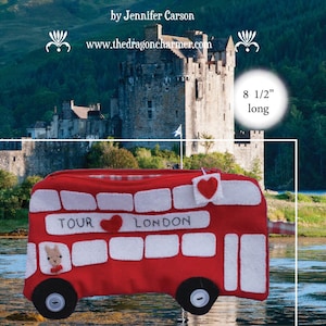 Fergus MacTavish Goes to London, third in the storybook pattern series,Kit for zipper pouch