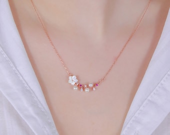 Collar de flor de magnolia bordada con perla de plata de ley 925, regalo para ella, regalo para damas de honor, regalo para mamá