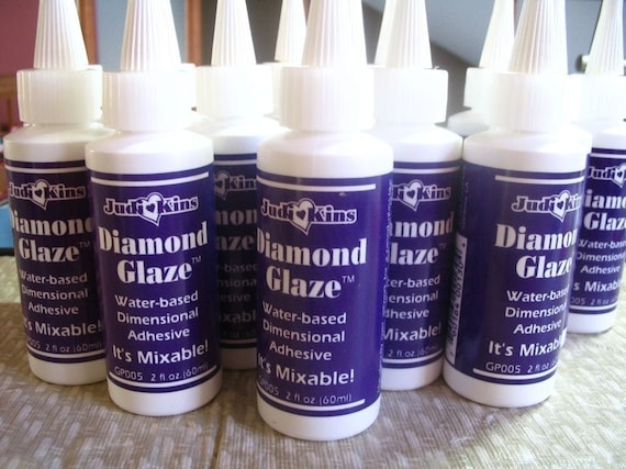 Trying out JudiKins Diamond Glaze for Jewelry Projects 