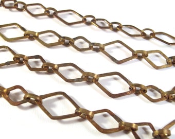 Gold Brass Chain, Diamond Shaped Alternating Chain, Handmade in Bali, 16mm x 12mm / 11mm x 8mm Gold Links (c876A - brpc)