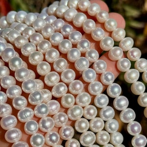 Potato Pearl Beads, 7mm to 8mm, Potato Pearl Strand, White Freshwater Pearls, White Pearl Beads, 8mm Pearl Beads, Pearls for Jewelry, P-39