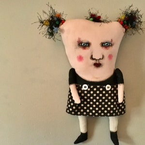 weird monster Elaine doll, sandy mastroni, monster Elaine  ,art doll, original doll, whimsical doll art