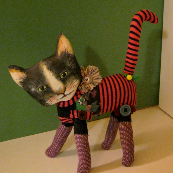 muñeca de arte OOAK gato, muñeca original, diversas telas cosidas, estante arte, arte infantil