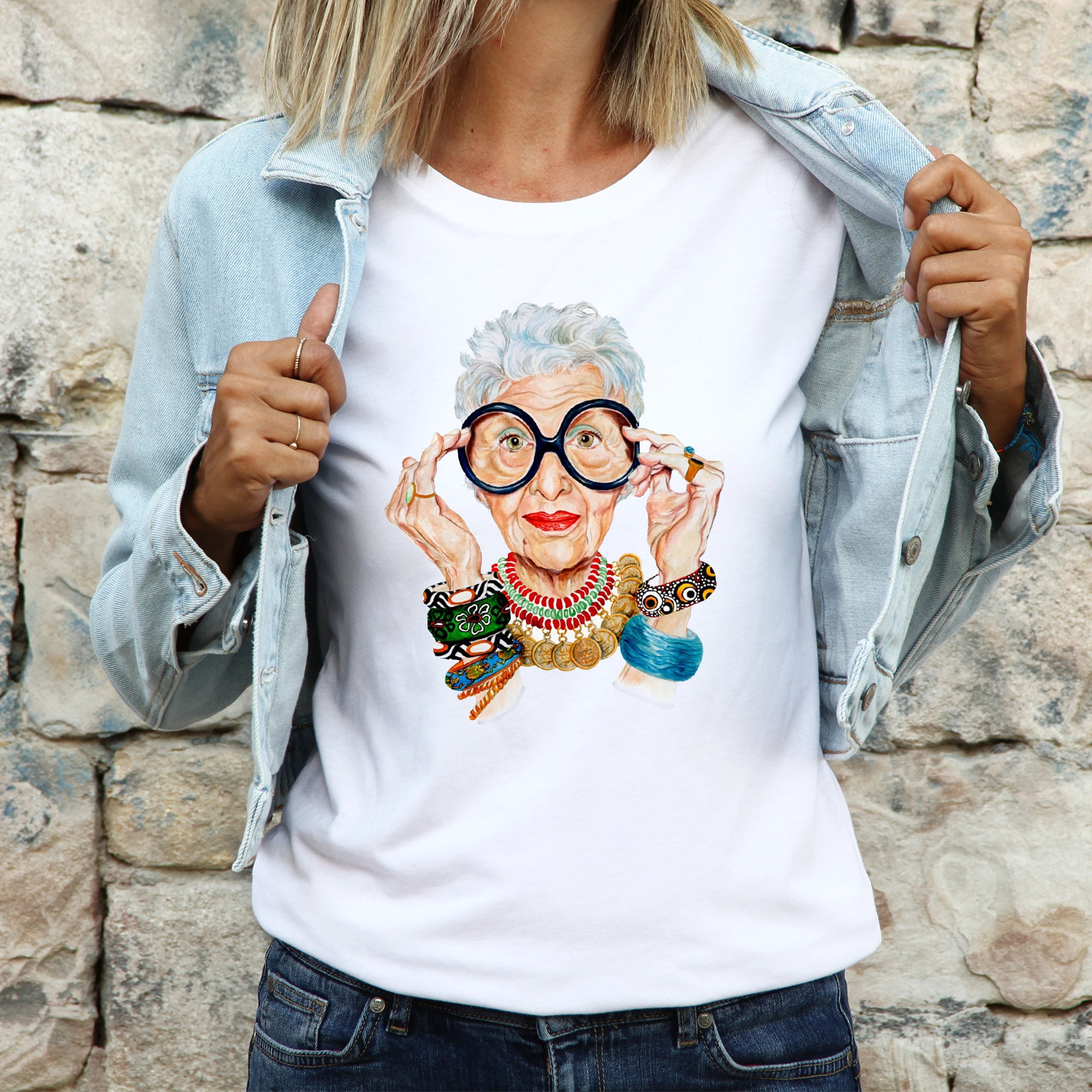 Iris-apfel funny cartoon Unisex T-shirt