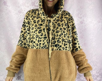 Vintage Y2k fleece zip up jacket,animal cheetah print hissed fleece jacket,soft slouchy fleece jacket with pockets, brown fleece jacket