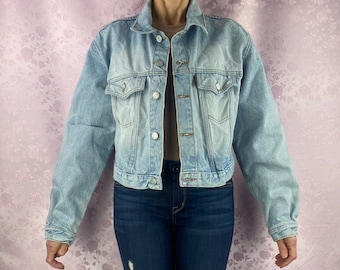 Vintage 90s Y2k denim jacket,trucker light wash jean jacket,short denim jacket,boho casual denim jacket