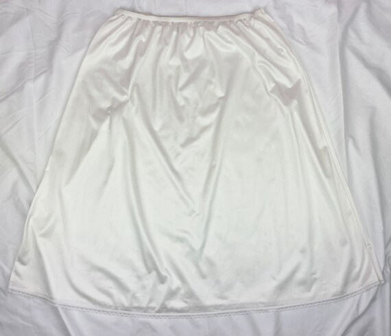 Vintage 80s 90s white slip,under skirt slip,size … - image 1