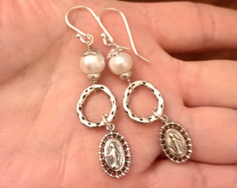 925 silver Rosary earrings-Virgin miraculous Medal Earrings-Medallion charm earrings-Pearl hoop Earrings-Spiritual Jewelry-Catholic gifts