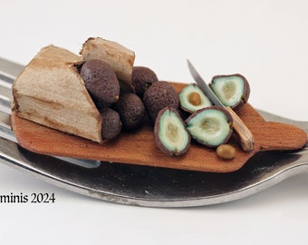 12th Scale Handmade Dollhouse Miniature *Just Avocados*