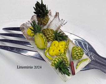 12th Scale Handmade Dollhouse Miniature **Just Pineapple**