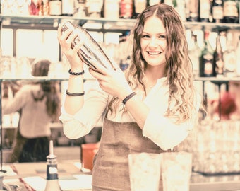 Classic Cocktail Guide + How to Bartend! (30 Classic Cocktail Recipes, Mixology, Restaurant Guide, Sommelier Training, Bartender Training)