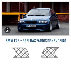 Pode incluir: Um carro azul BMW E46 com uma grelha preta e uma placa de matrícula que lê "BY 26 862". O carro está estacionado em uma superfície pavimentada com uma parede de tijolos no fundo. A imagem também mostra duas imagens de close-up de uma grelha de metal preta com um padrão de diamante.
