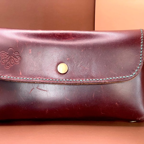 clutch, leather clutch, leather crossbody, crossbody bag, crossbody, leather bags, leather purses