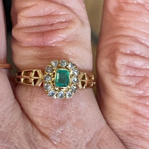 French SPECTACULAR Antique Victorian 18k Gold EMERALD & DIAMOND Ring image 2