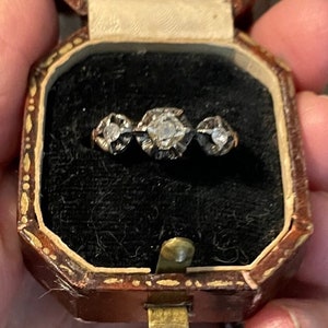 18k / Silver  Circa 1870 S*T*U*N*N*I*N*G*  Cushion Cut trio Diamond Ring, Engagement ring, Statement ring, Victorian ring size 7.5