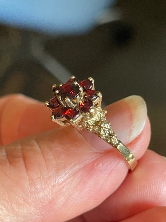 Vintage Genuine Red GARNET 9k GOLD Cluster Ring C… - image 5