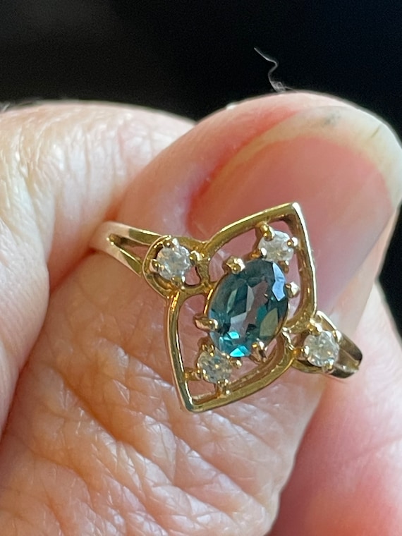 VINTAGE* 9k Gold Faceted Blue Green Spinel Ring C… - image 10