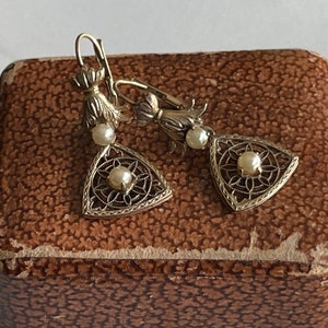 E*L*E*G*A*N*T* & Unique 10K yellow gold late VICTORIAN PEARL Earrings