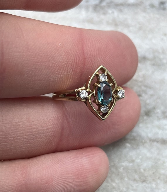 VINTAGE* 9k Gold Faceted Blue Green Spinel Ring C… - image 8