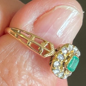 French SPECTACULAR Antique Victorian 18k Gold EMERALD & DIAMOND Ring image 6