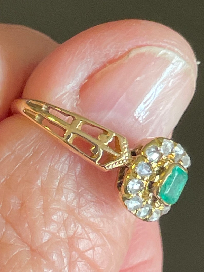 French SPECTACULAR Antique Victorian 18k Gold EMERALD & DIAMOND Ring image 6