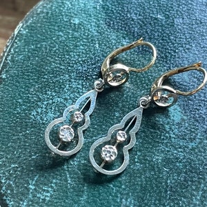Antique ART DECO 18k two toned Diamond DELICATE Petite Antique Earrings, drop earrings, from Argentina 1920's