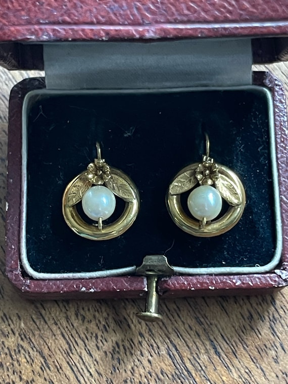 Antique Victorian Earrings in 14k Yellow Gold Flow