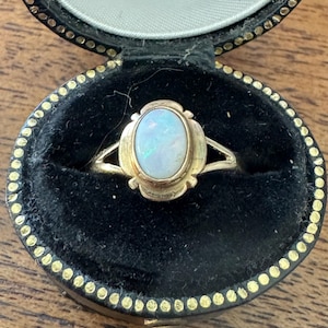 9k Gold Vintage VICTORIAN Style Petite White Opal statement ring