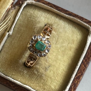 French SPECTACULAR Antique Victorian 18k Gold EMERALD & DIAMOND Ring image 4