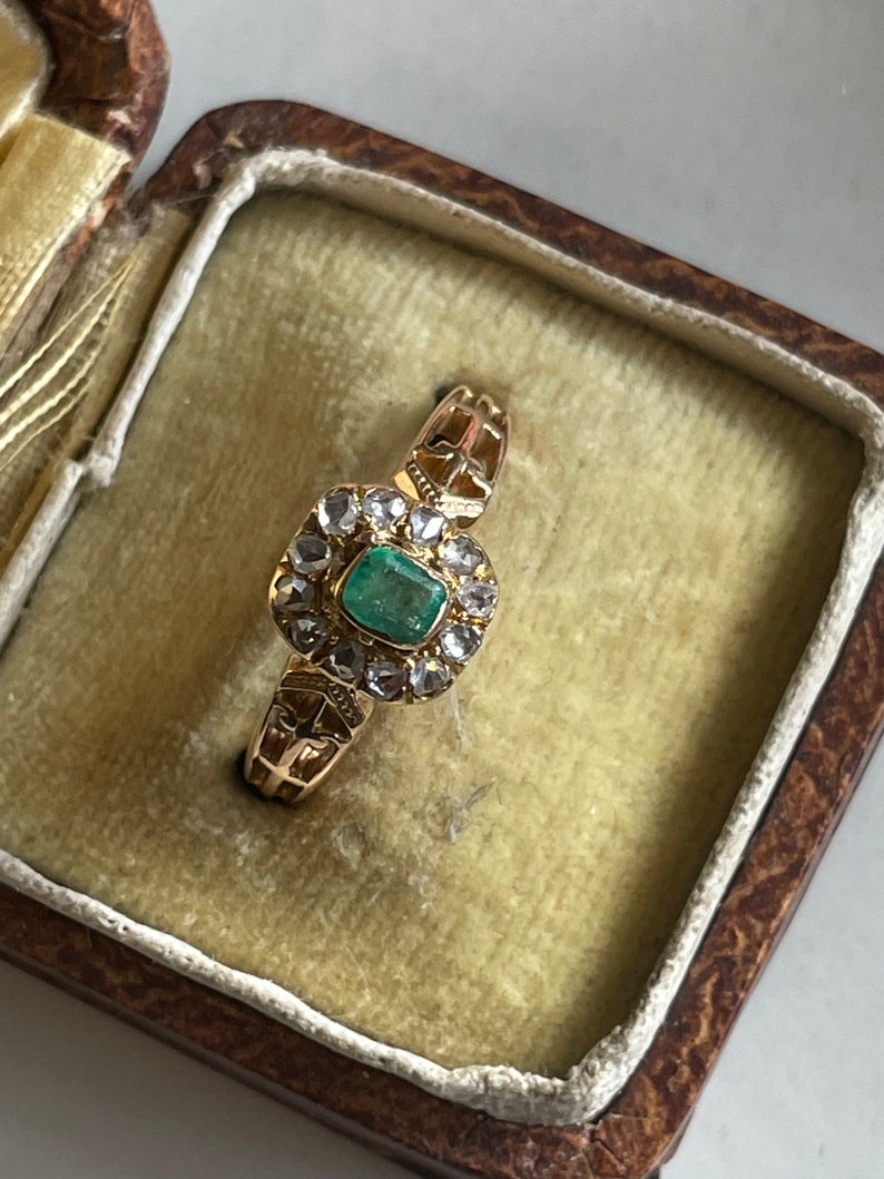 French SPECTACULAR Antique Victorian 18k Gold EMERALD & DIAMOND Ring image 4