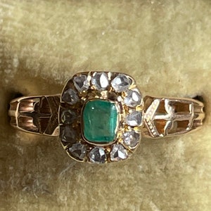 French SPECTACULAR Antique Victorian 18k Gold EMERALD & DIAMOND Ring image 3