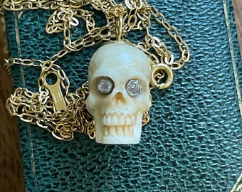 18k GOLD *RARE* and Collectable! *Memento Mori* Bone Skull With Diamond Eyes 28" Vintage 750 chain