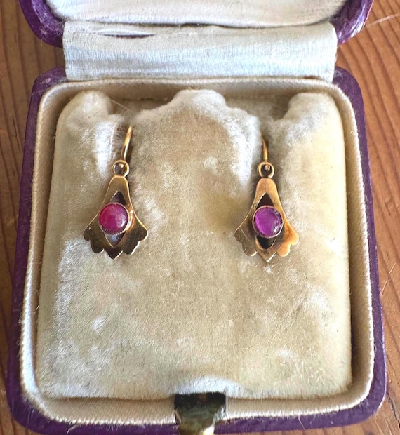 Delicate & TINY Handmade RUBY and 18K Gold Victor… - image 1