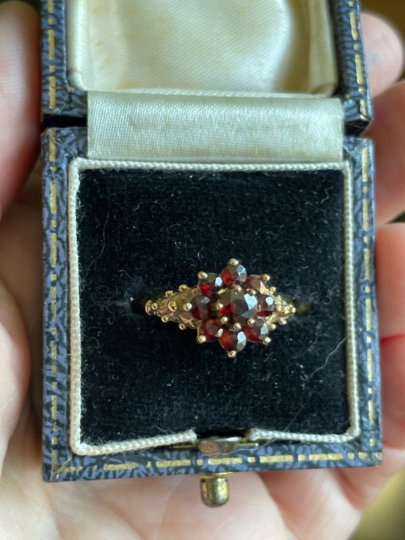 Vintage Genuine Red GARNET 9k GOLD Cluster Ring C… - image 2