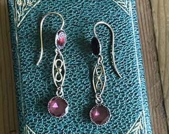 Antique GEORGIAN ~ Foiled ALMANDINE Garnet ~ 15k Gold  Drop Earrings, dangling earrings