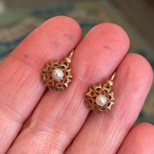 CLASSIC * ANTIQUE * 18k Pearl VICTORIAN French Dormeuse Earrings