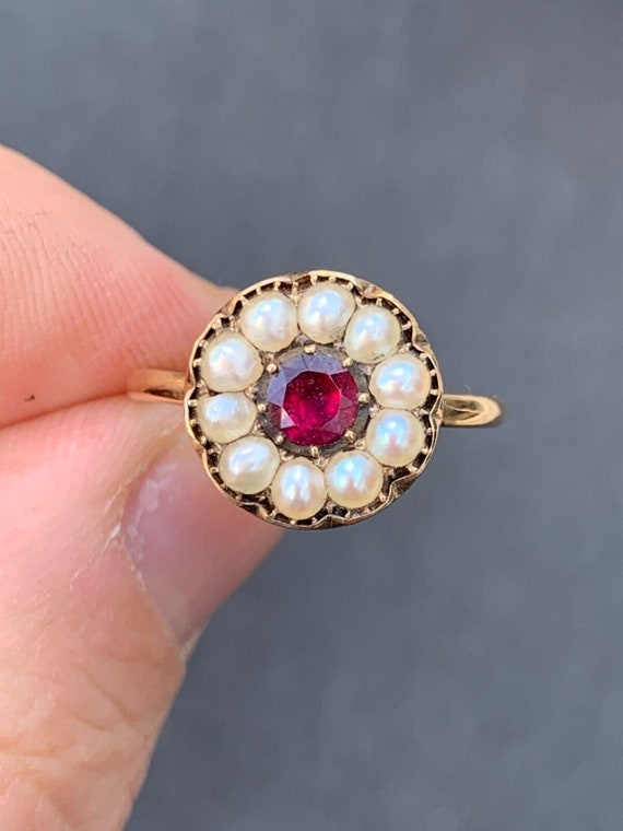 GARNET & Pearl 9k gold Victorian Antique RING