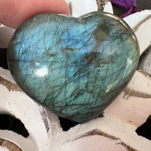 Flashy Labradorite Heart Carving,  Shimmering Crystal, Pocket Stone, Meditation, Aurora Borealis Stone, Ethically Sourced, Gift
