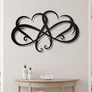 Infinity Heart Metal Wall Art: Minimalist Love Decor