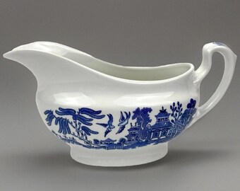 Churchill Blue Willow Gravy Sauce Boat Staffordshire England