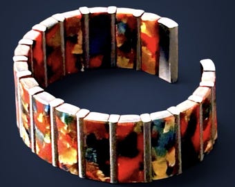 Vintage Marbled Acrylic Stretch Cuff Bracelet – Red, Gold, Blue, Silver Tone Accents