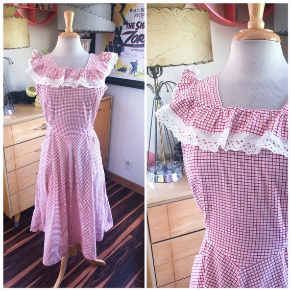 1940s Pinafore Dress / 40s Pattern Day Dress