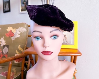 1940s Hat  / 40s plum velvet beret / 40s hat