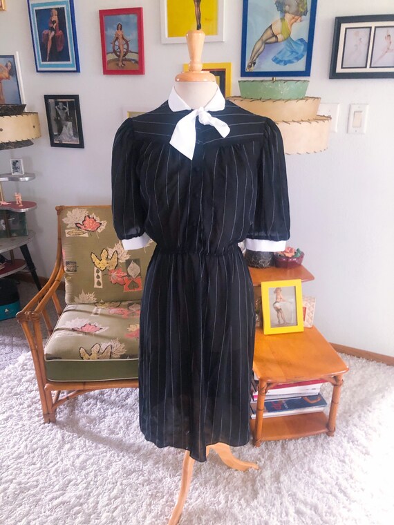 1940s style Dress  / 40s style pinstripe dress / 8